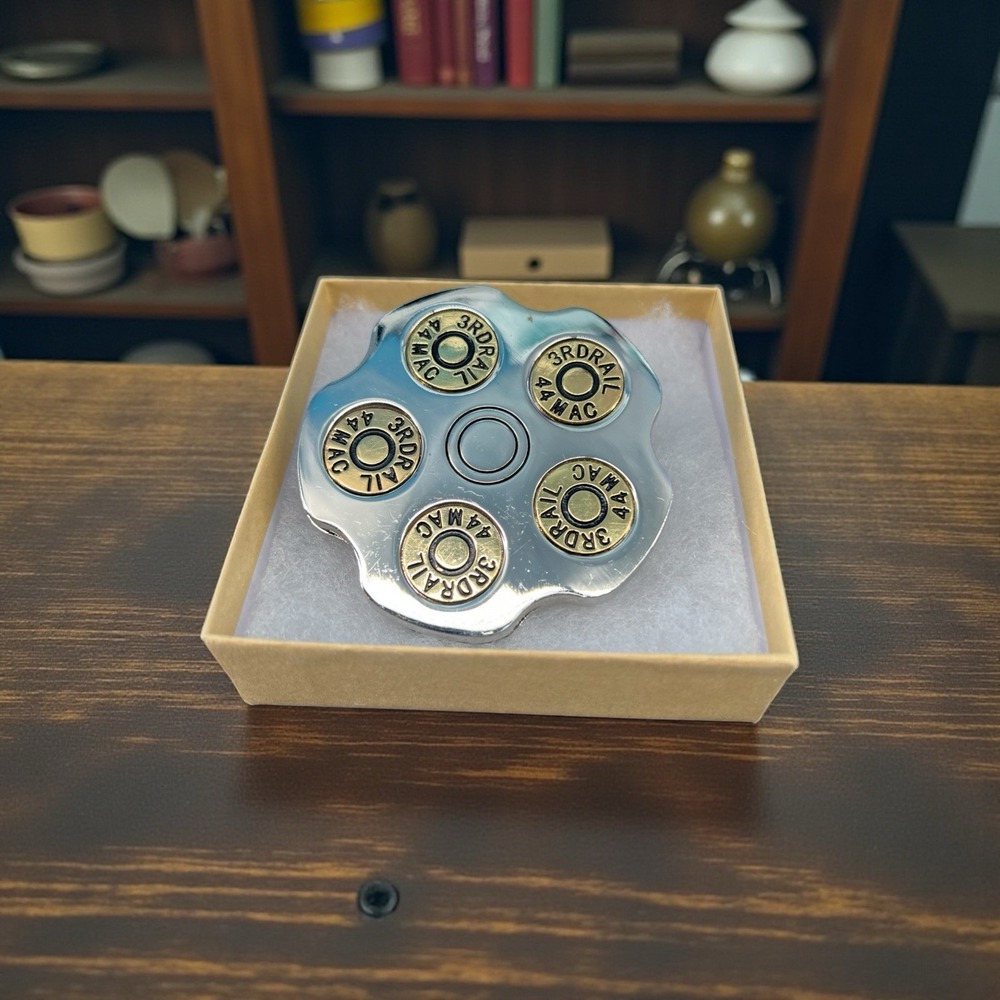 44 Mag 5-Barrel SPINNER BELT BUCKLE, High-Polish Chrome, NEW in Gift‎ Box